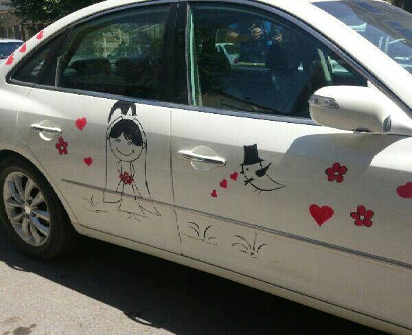 نقاشی روی ماشین عروس