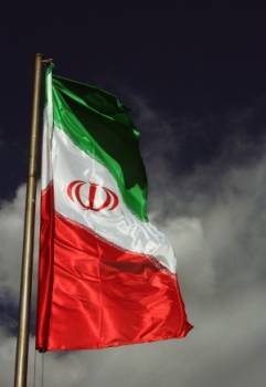 پرچم ایران ( عمودی )