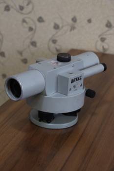 ترازیاب کارکرده Zeiss Ni2