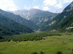 راهپیمایی از گرما رود به روستای زیبا و خاص پیچ بن