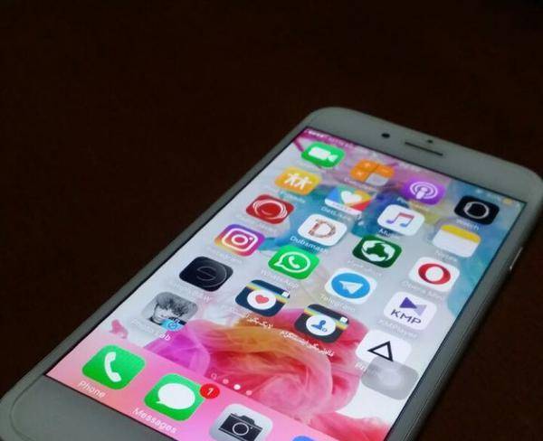 Iphone 6 , 16 GB , silver