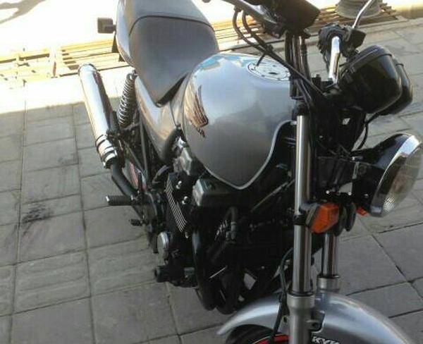 هندا cb750 مدل 2001