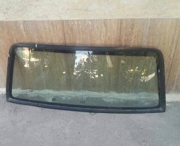 شیشه اتوموبیل