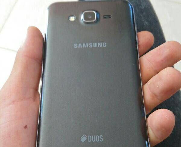 samsung j7تمیز