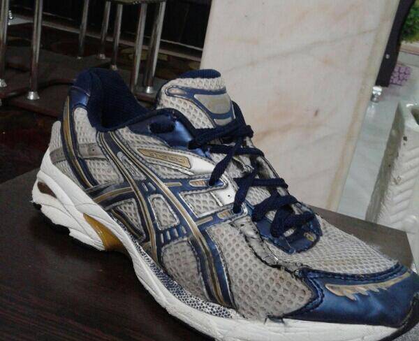 کتونی asics سایز42/5