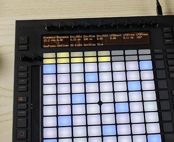 میدی کنترلر ابلتون پوش Ableton push