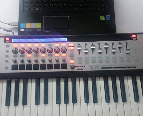 میدی کیبورد Novation 49 Sl Mk2